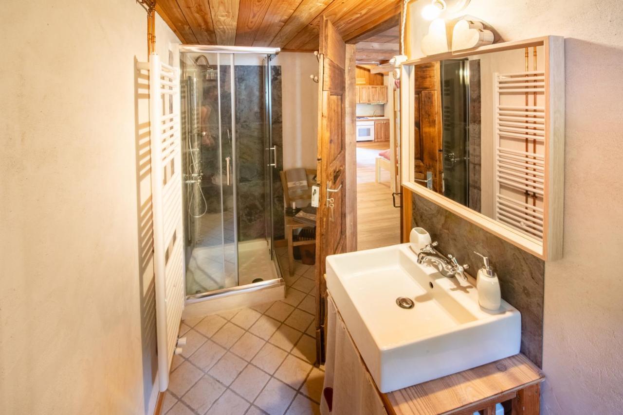 Villa Mas Antico Molino Livo  Esterno foto